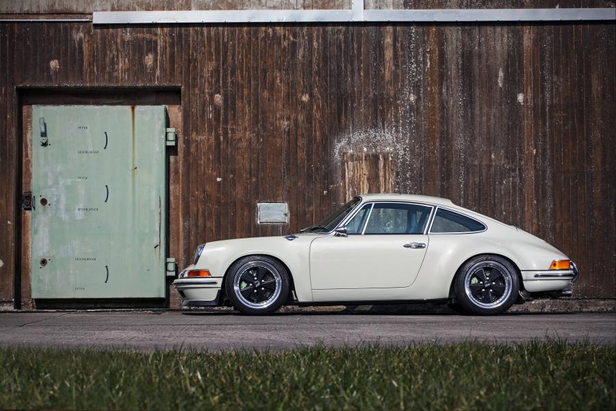  Porsche 911 Retro Evergreen by Kaege (993) 2016 года  (фото 5 из 44)